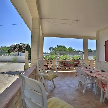 Giusy Con Piscina A 700 Metri Dalla Di Holiday home