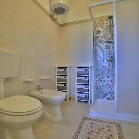 Giusy Con Piscina A 700 Metri Dalla Di Holiday home