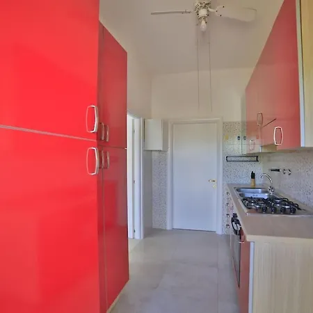 Giusy Con Piscina A 700 Metri Dalla Di Holiday home